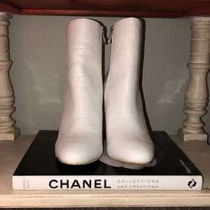 Size 9- Snake Skin White Booties- Never been worn